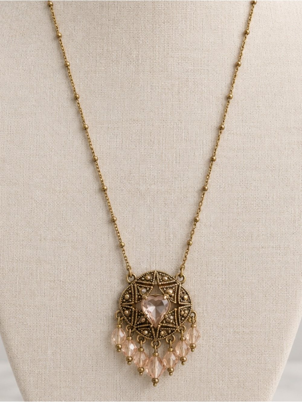 Monet vintage crystal necklace